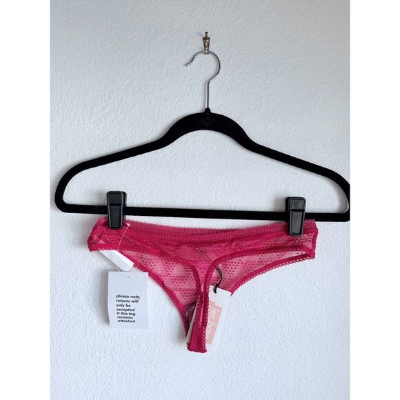 NWT Les Girls Les Boys Triangle Lace Thong in Love Potion Dark Pink Size Medium - Picture 2 of 7